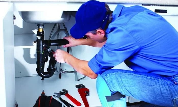 Thợ sửa ống nước (Plumber)